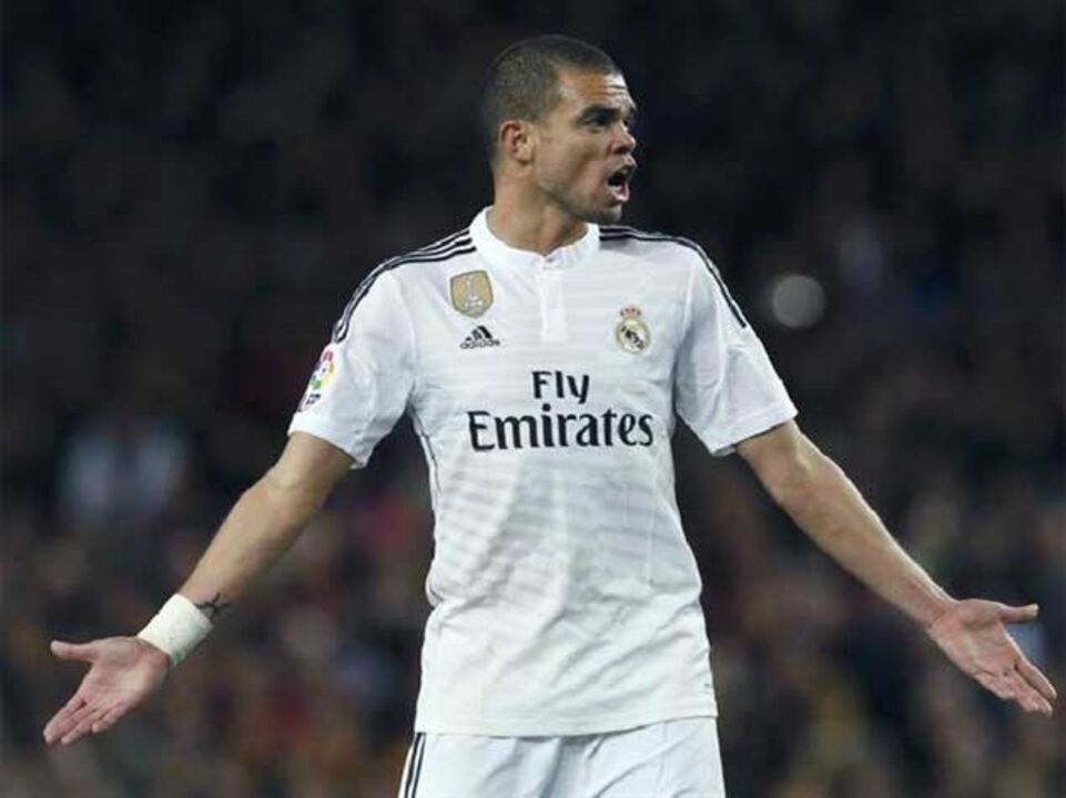 Pepe recupera a tempo do jogo com Atl. Madrid