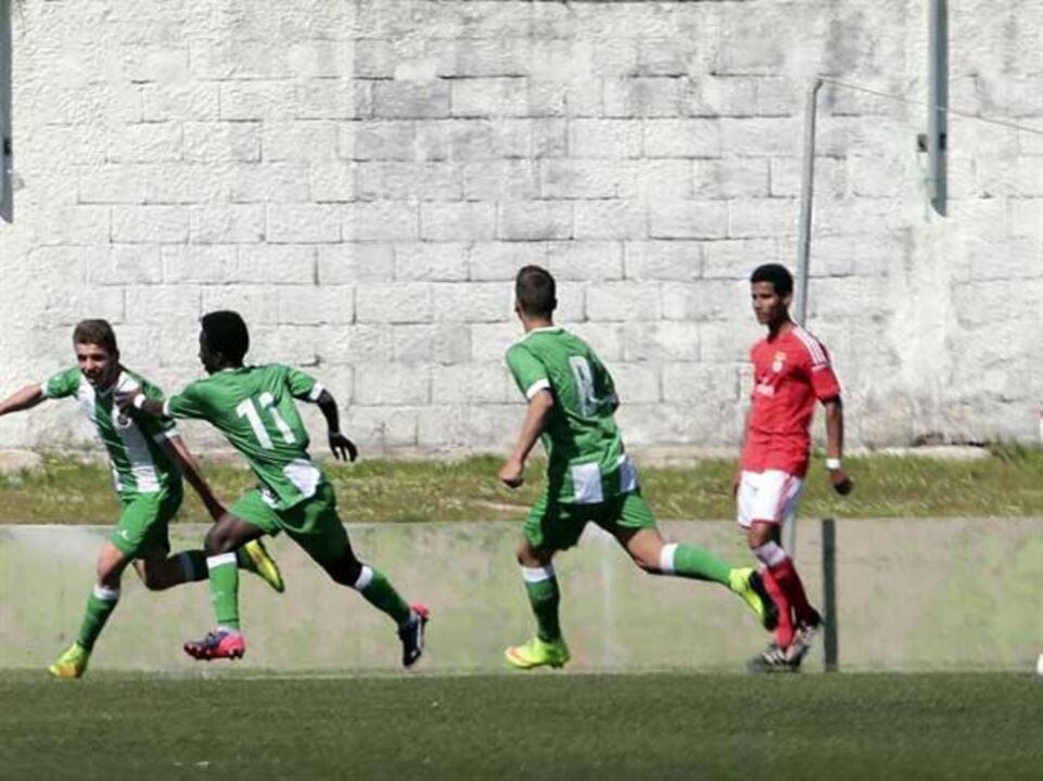 Benfica perde em Vila do Conde