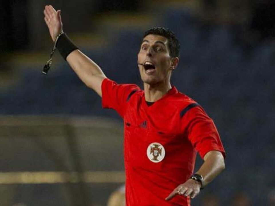 Luís Ferreira arbitra Benfica-Académica 