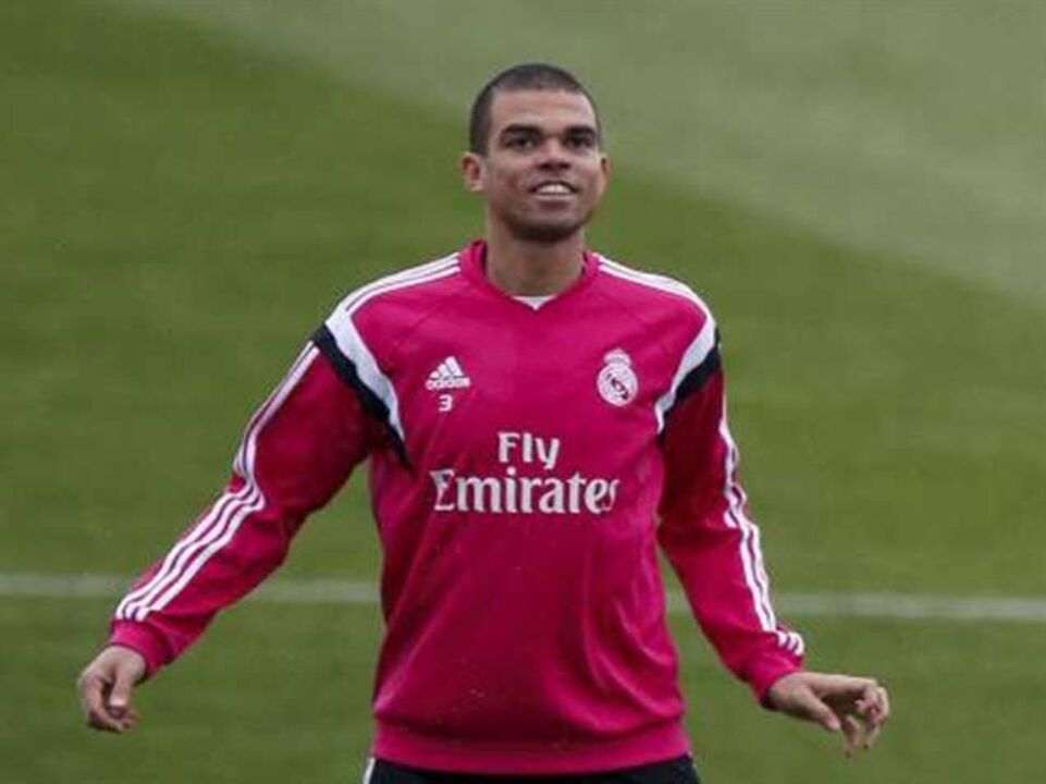 Pepe regressou aos treinos