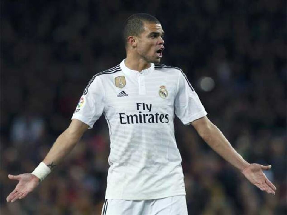 Pepe ficou a coxear mas vai recuperar para a Champions