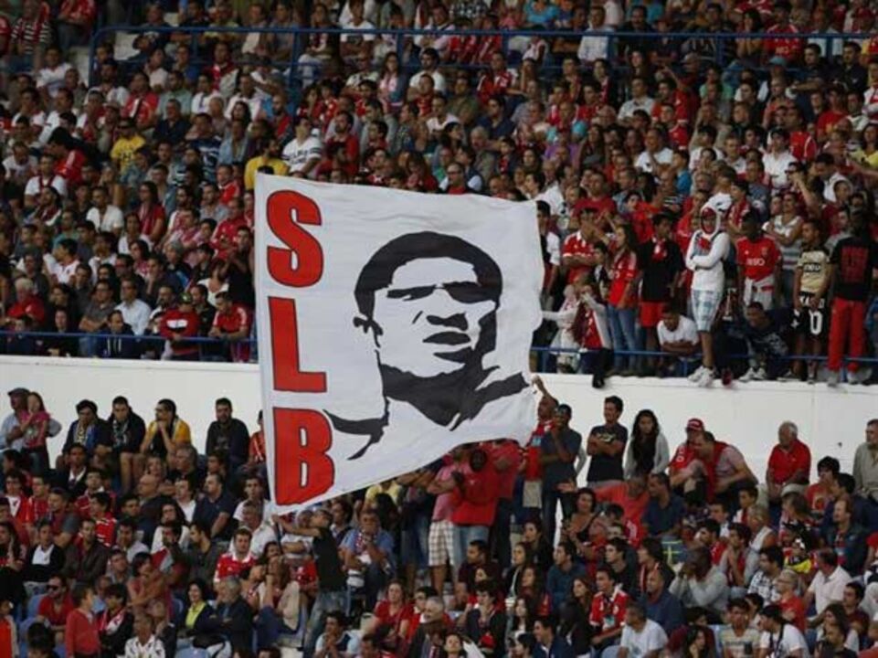 Direção aconselha adeptos do Benfica a não ficar na bancada poente