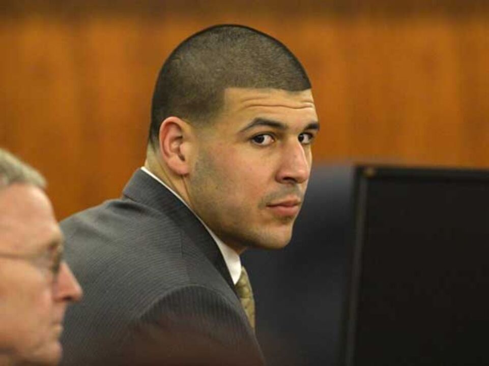 Aaron Hernandez culpado de homicídio em primeiro grau