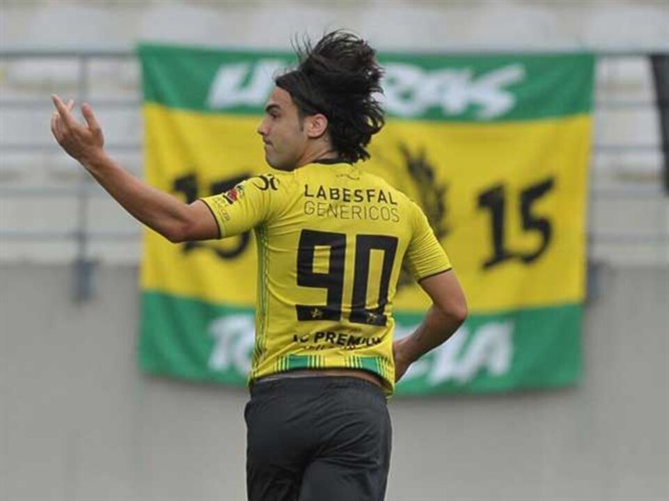 Farense-Tondela, 1-2: Líder deu a volta aos algarvios