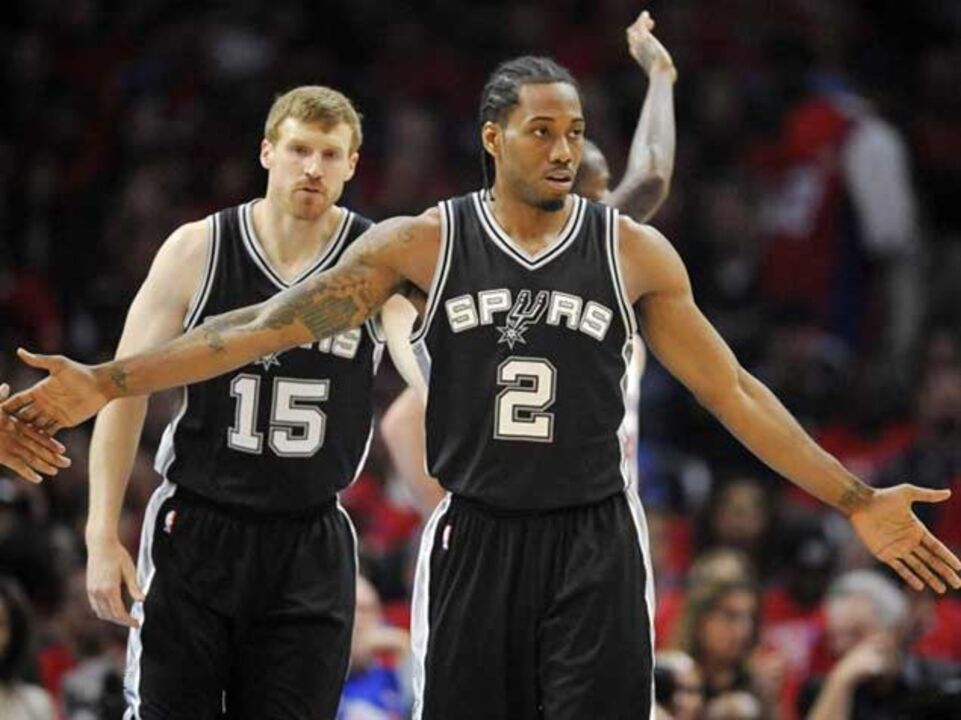 Kawhi Leonard eleito melhor defensor da fase regular