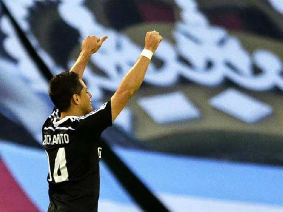 Merengues equacionam ficar com Chicharito
