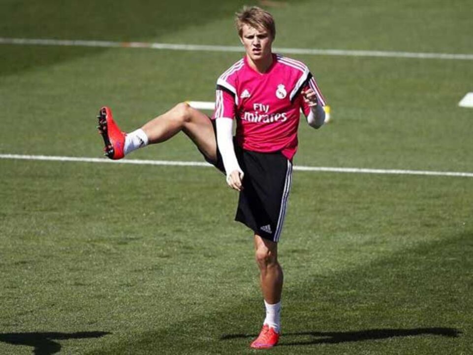 Odegaard estreia-se nos convocados