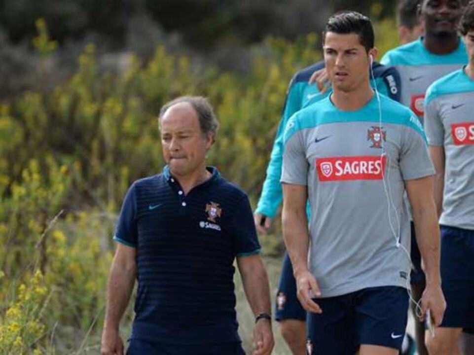 José Carlos Noronha: «Messi é frio, Ronaldo tem um coração do tamanho do mundo»