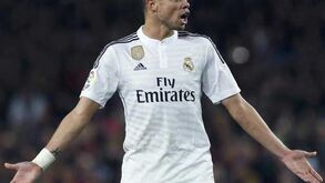 Pepe com lesão muscular