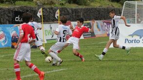 São Vicente Cup: Benfica "passeia" rumo à final