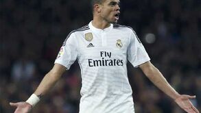 Pepe recupera a tempo do jogo com Atl. Madrid
