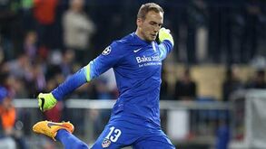 Luvas de Oblak seguram vários recordes 