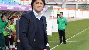 Carlos Cunha rende Tulipa no Ribeirão