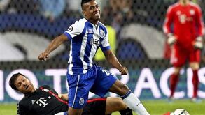 Juventus esteve no Dragão para observar Alex Sandro