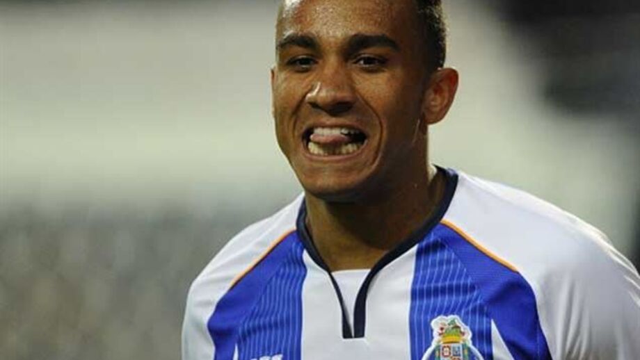Danilo: «Temos hipóteses de chegar à final da Champions»
