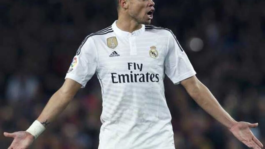 Pepe com lesão muscular