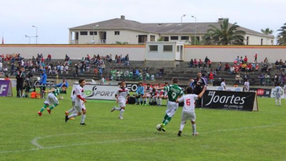 São Vicente Cup: Sporting e Benfica nas "meias"