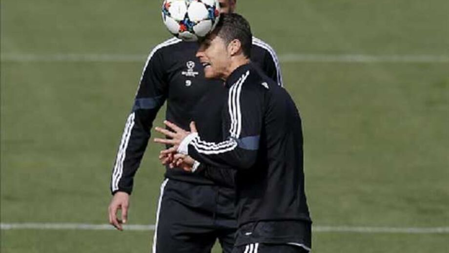 Ancelotti com todos os jogadores disponíveis