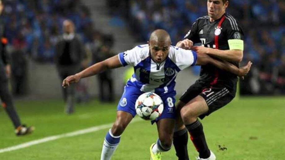 Lahm: «Jogar de trás para a frente acarreta riscos»