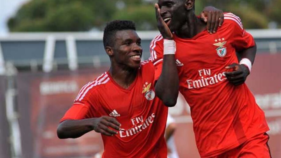 Benfica goleia V. Guimarães com póquer de Flávio Silva