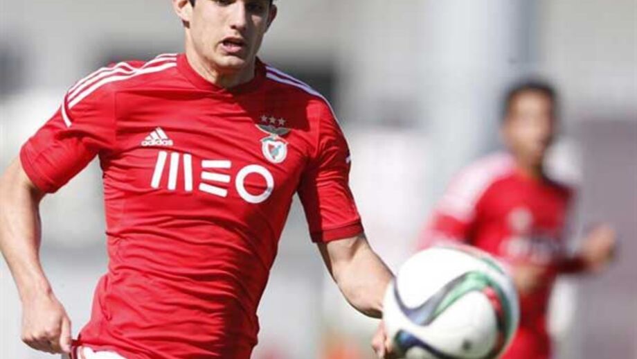 Benfica B-Aves, 2-1: Encarnados de regresso ás vitórias