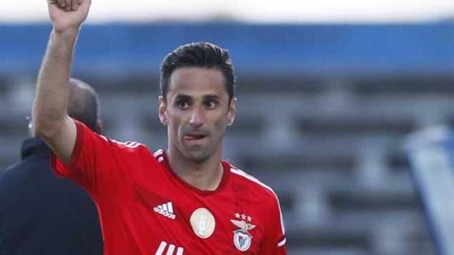 Bis de Jonas mantém águias com vantagem de 3 pontos