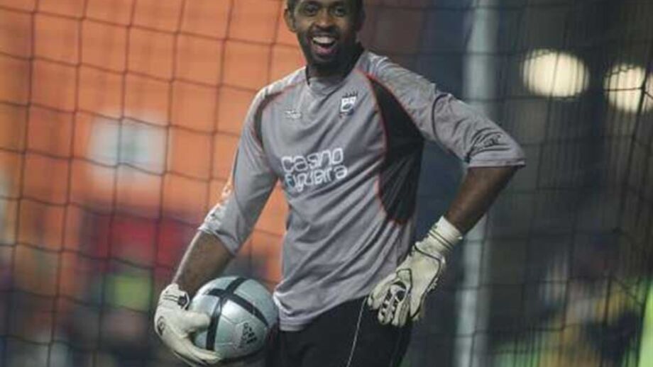 U. Leiria não o pôde inscrever e contratou... Helton