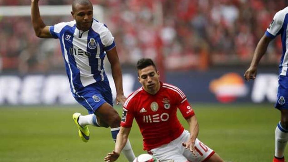 Brahimi: «Veremos o que faz o Benfica»