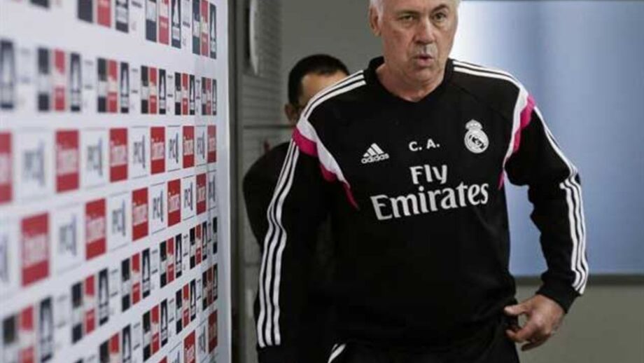 Ancelotti: «No final da época haverá uma decisão sobre Chicharito»