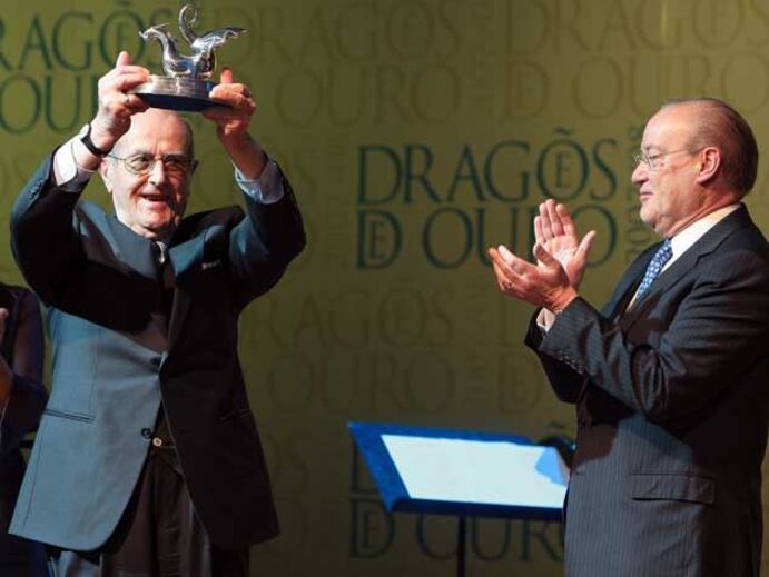 O dia em que Manoel de Oliveira recebeu o Dragão de Ouro