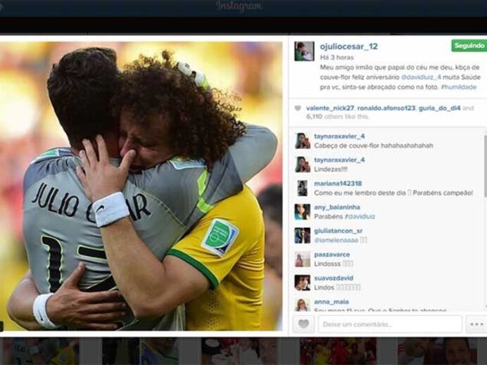 Júlio César felicita 'amigo irmão' David Luiz