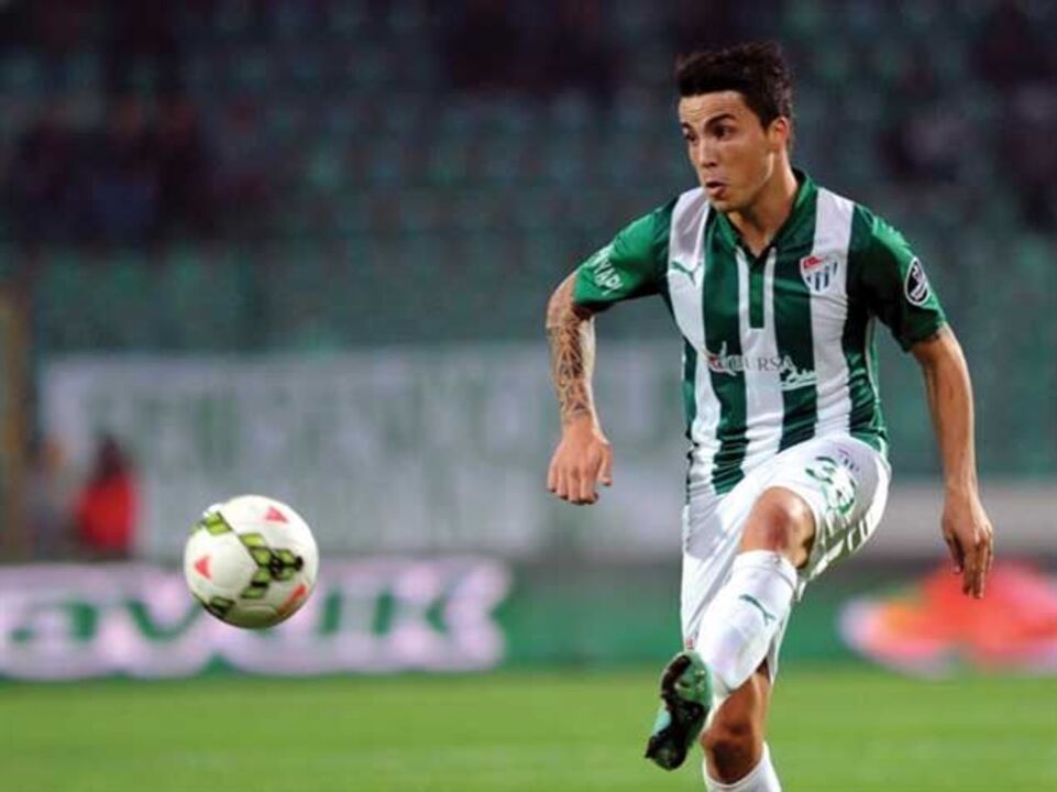 Bursaspor tenta manter Josué no seu plantel