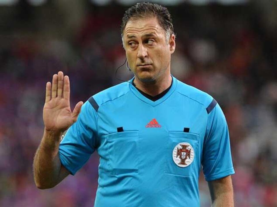 Despedida emotiva de Olegário Benquerença no Dragão