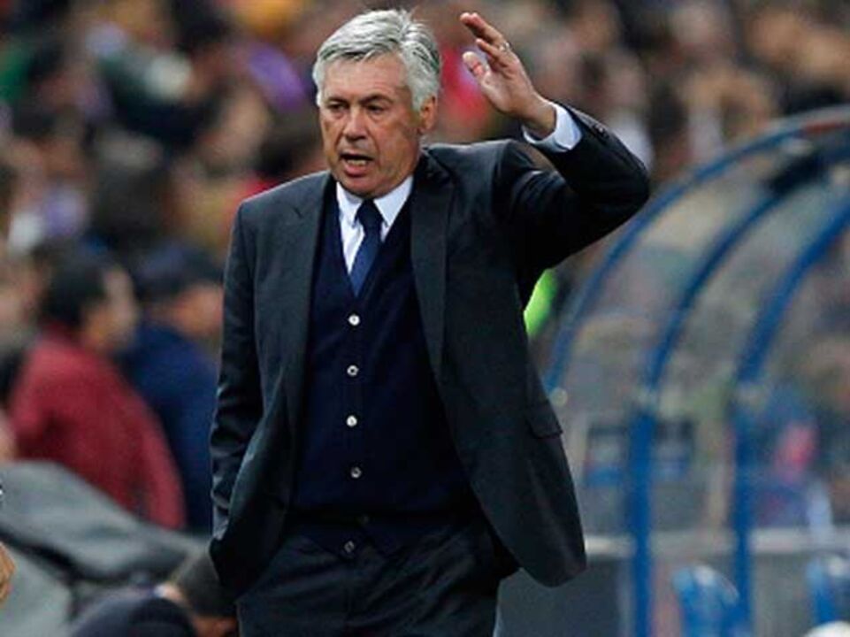 Milan dá 150 milhões a Ancelotti para reforços