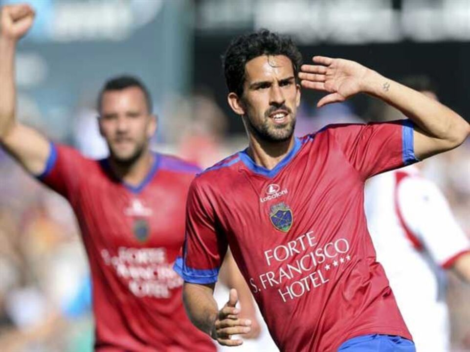 Chaves-Oliveirense, 2-0: Vitória não consegue garantir subida