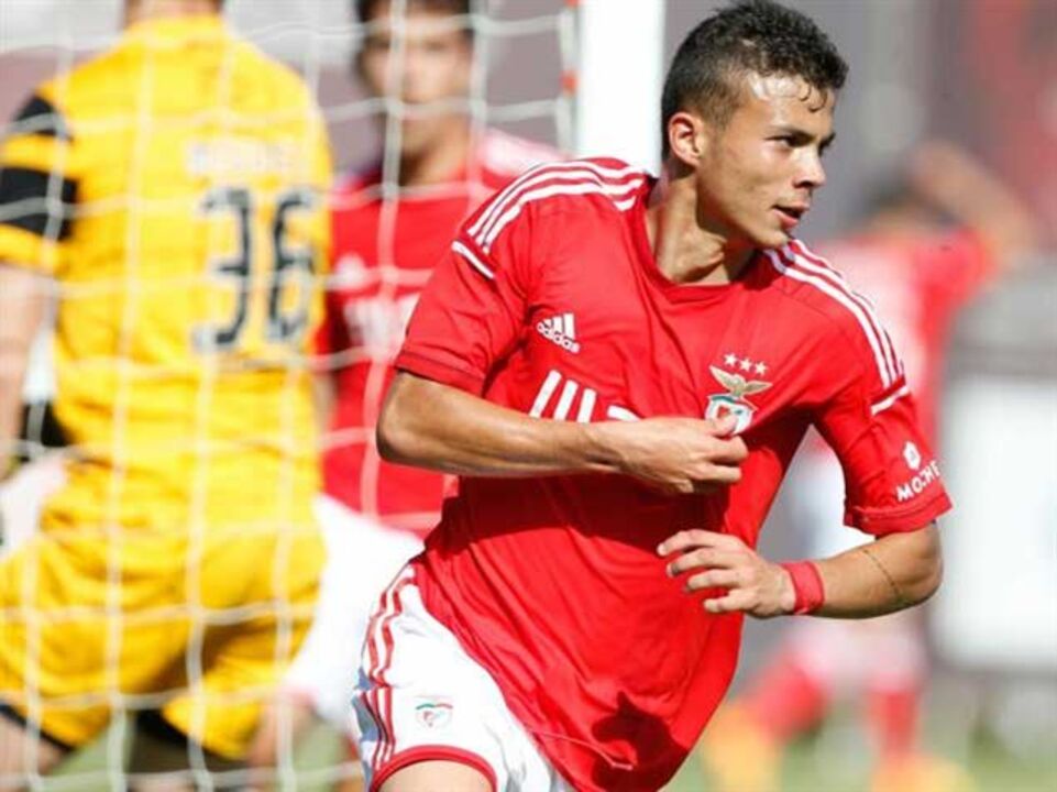 Benfica B-Vit. Guimarães B, 2-1: Águias resolvem na segunda parte