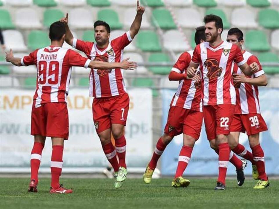 Aves-Trofense, 3-0: "bis" de Mauro Caballero permite triunfo confortável