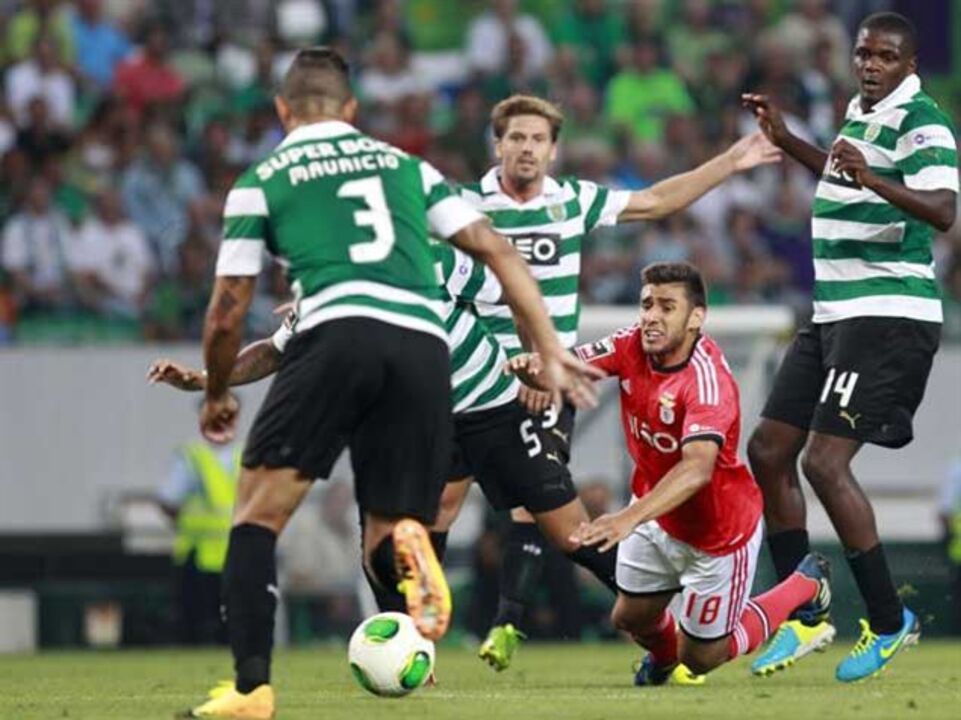 Rotura ligamentar em 2013 abortou saída de Salvio para o Zenit