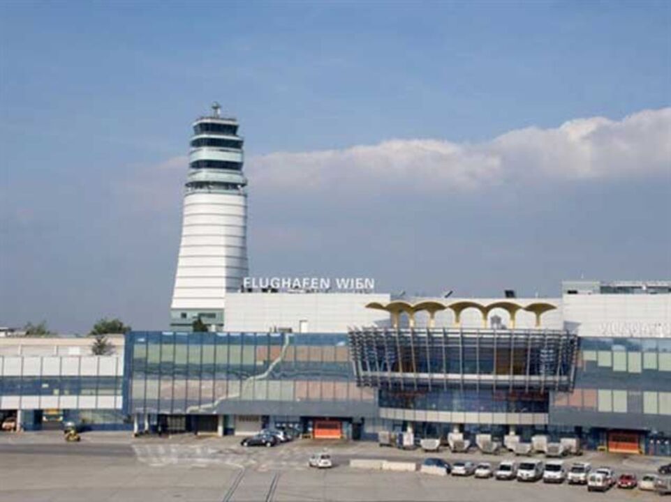 Elementos da segurança do aeroporto de Viena acusados de tráfico ilegal de pessoas
