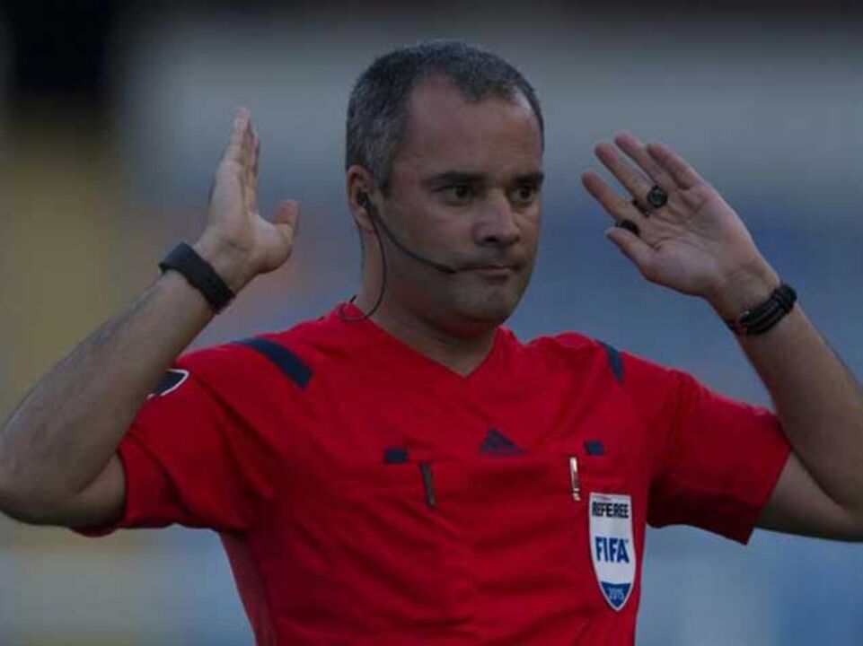Marco Ferreira é o árbitro da final