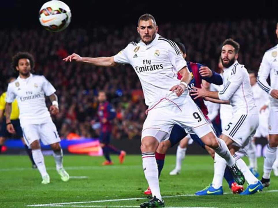 Manchester United avança com 56 milhões para levar Benzema