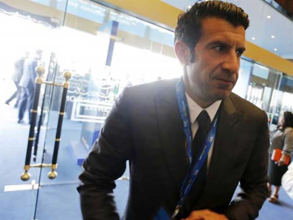 Detenção de dirigentes da FIFA não surpreende Luís Figo