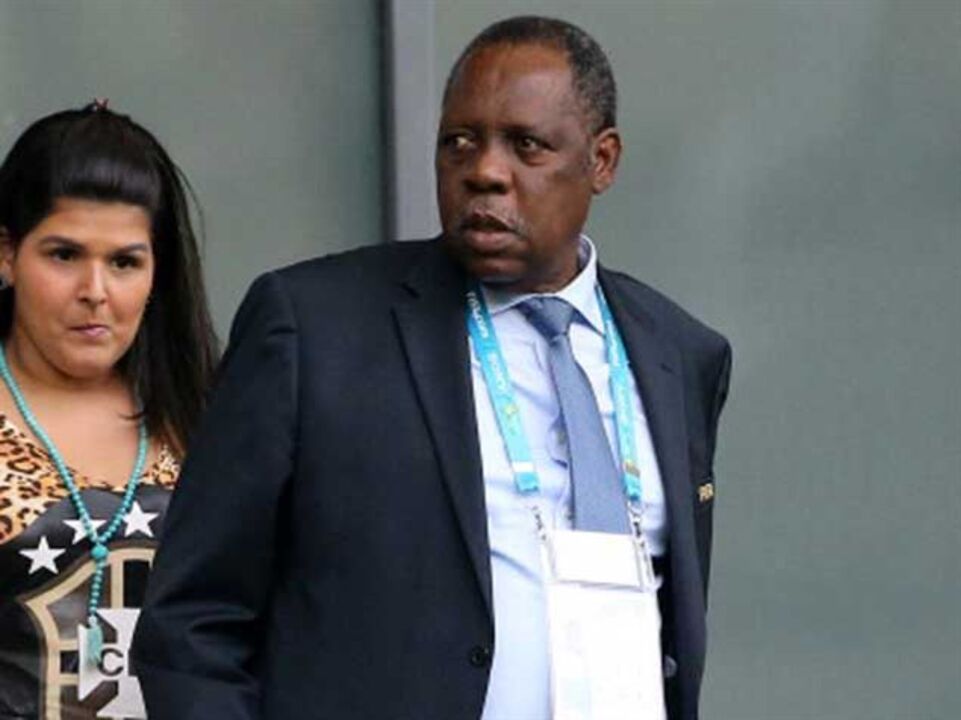 Confederação Africana mantém apoio a Blatter nas eleições da FIFA