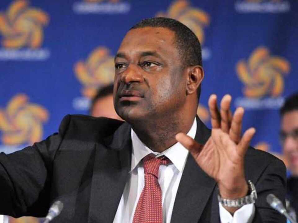 FIFA suspende 11 dirigentes por alegado envolvimento em corrupção