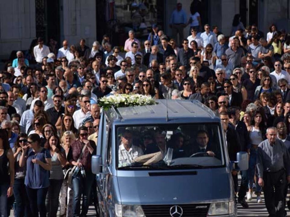 Emoção no adeus a Lucas