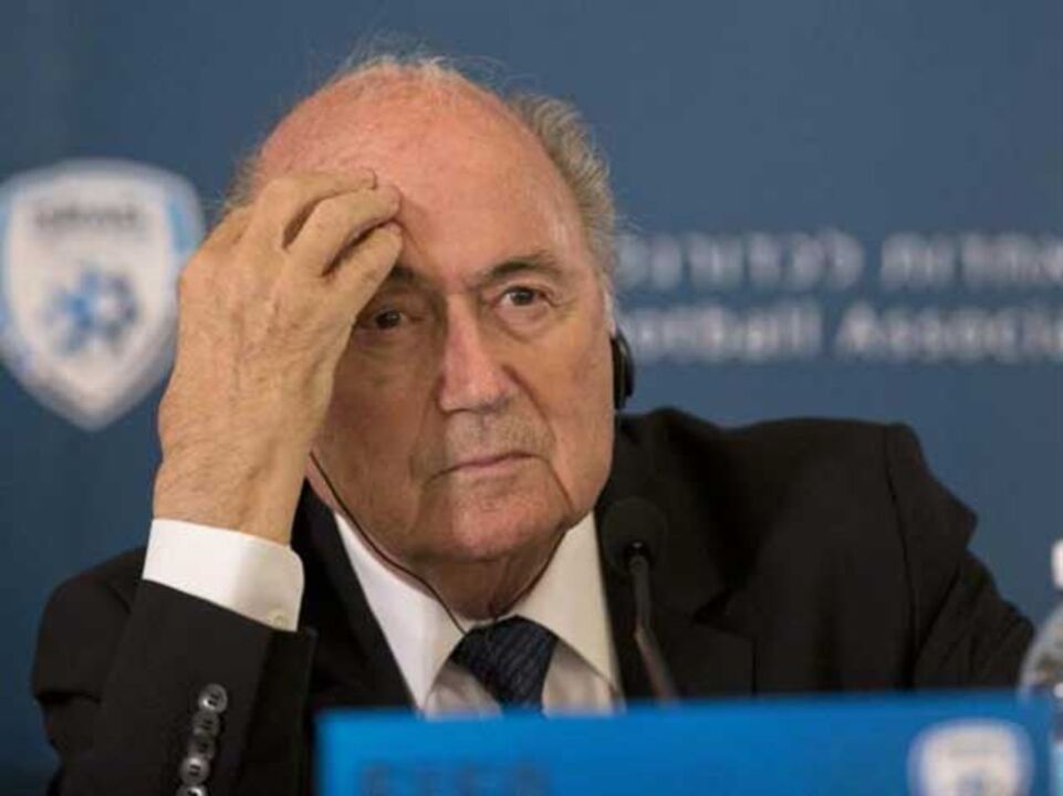 Blatter proibido de sair da Suíça