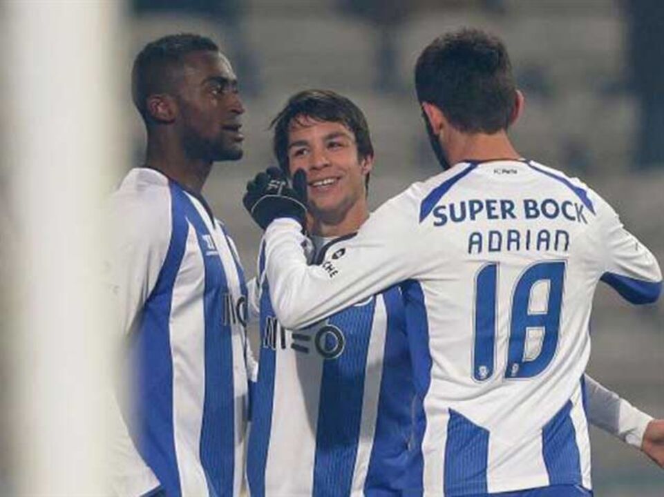 Atlético Madrid pode dar Óliver e Raúl Jiménez para ter Jackson