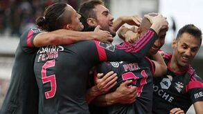 Cinco foguetes na festa