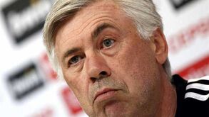 Ancelotti: «Não é imprudente pôr Sergio Ramos a médio»