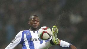Dragão chama por Jackson